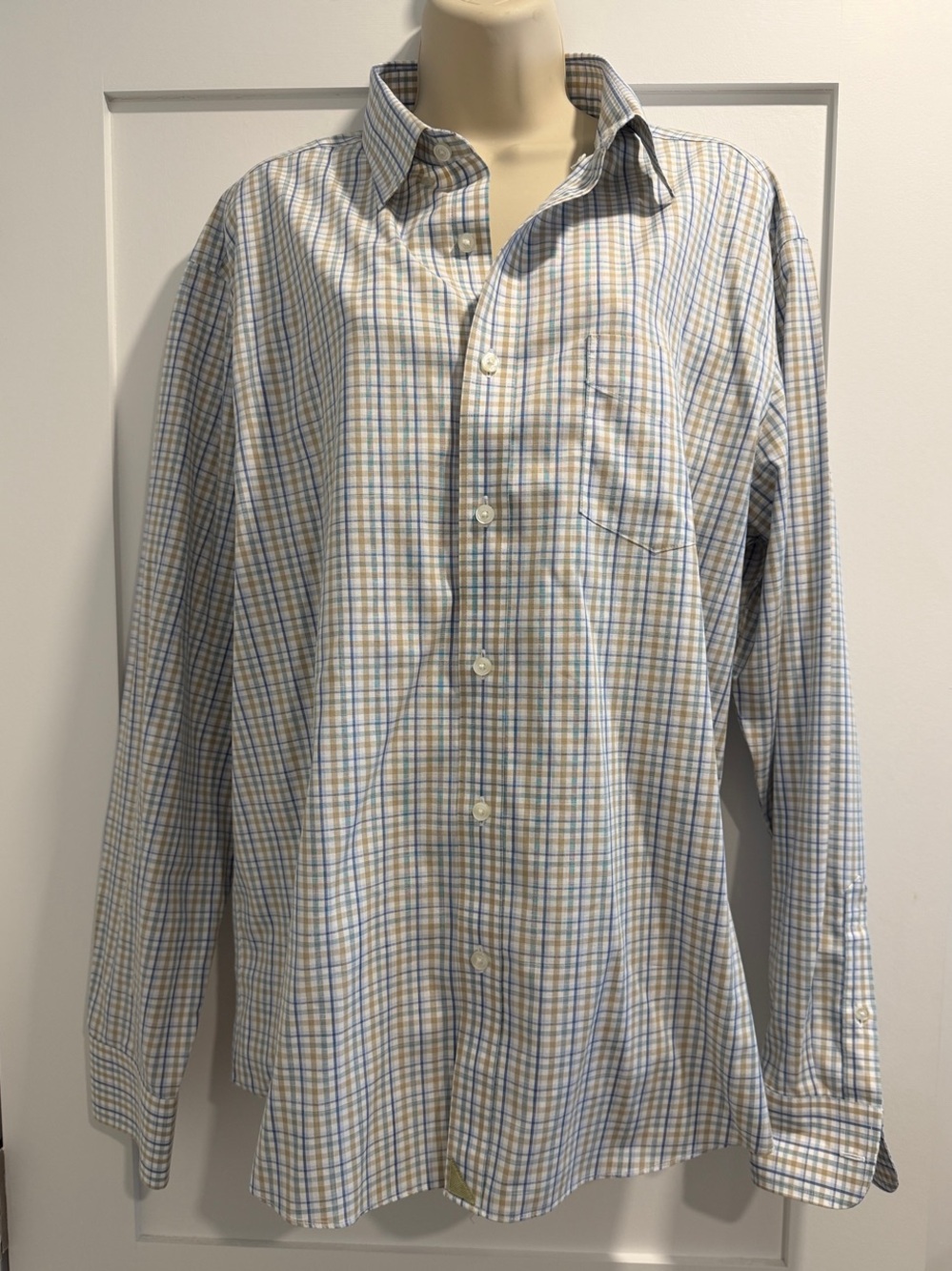 UNTUCKit Classic Men's Blue and Tan Plaid Button-Up Shirt